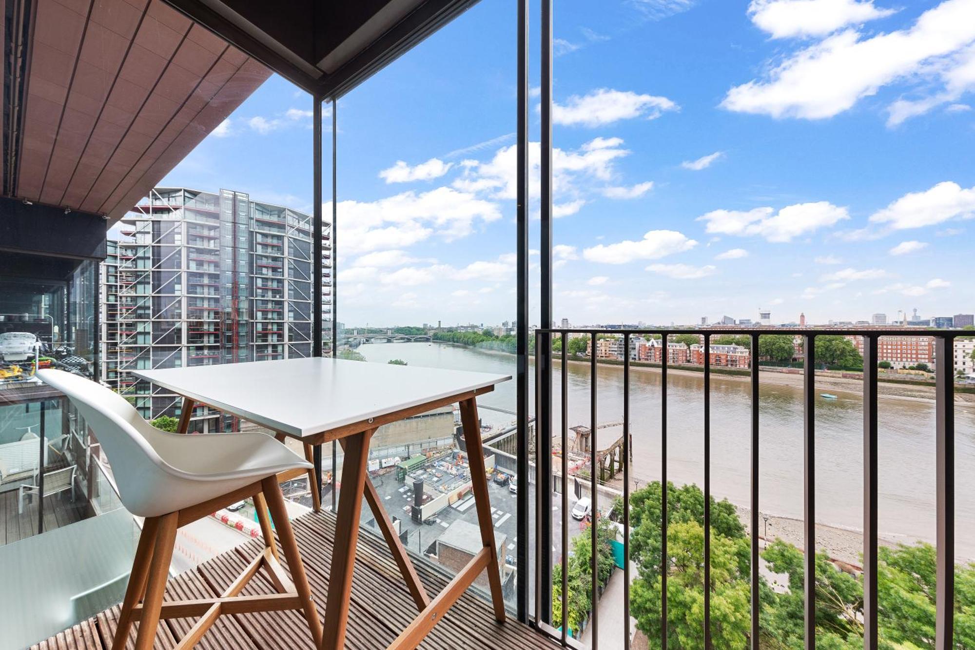 River Panorama Central London 2 Bedroom New Development 외부 사진