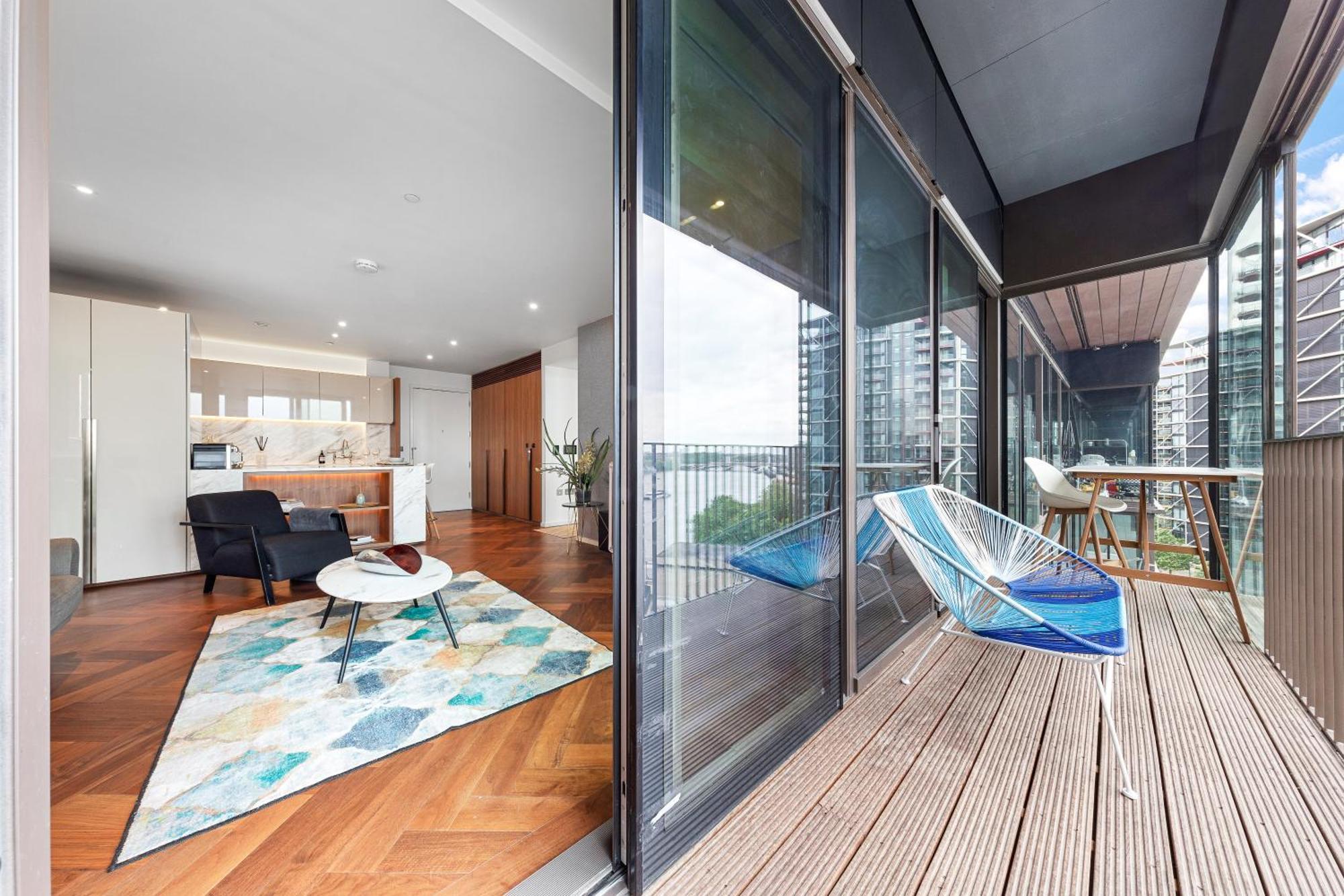 River Panorama Central London 2 Bedroom New Development 외부 사진