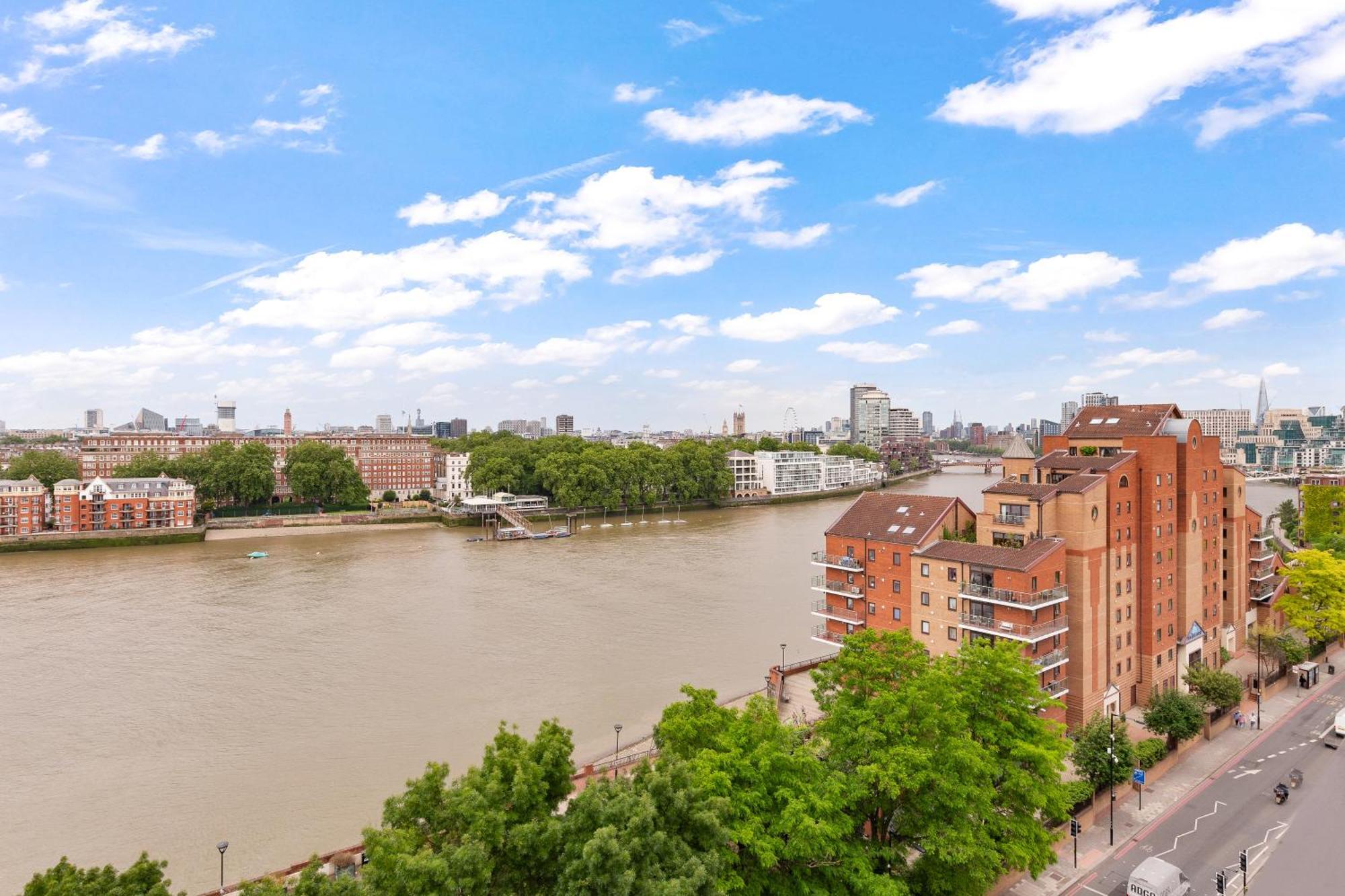 River Panorama Central London 2 Bedroom New Development 외부 사진