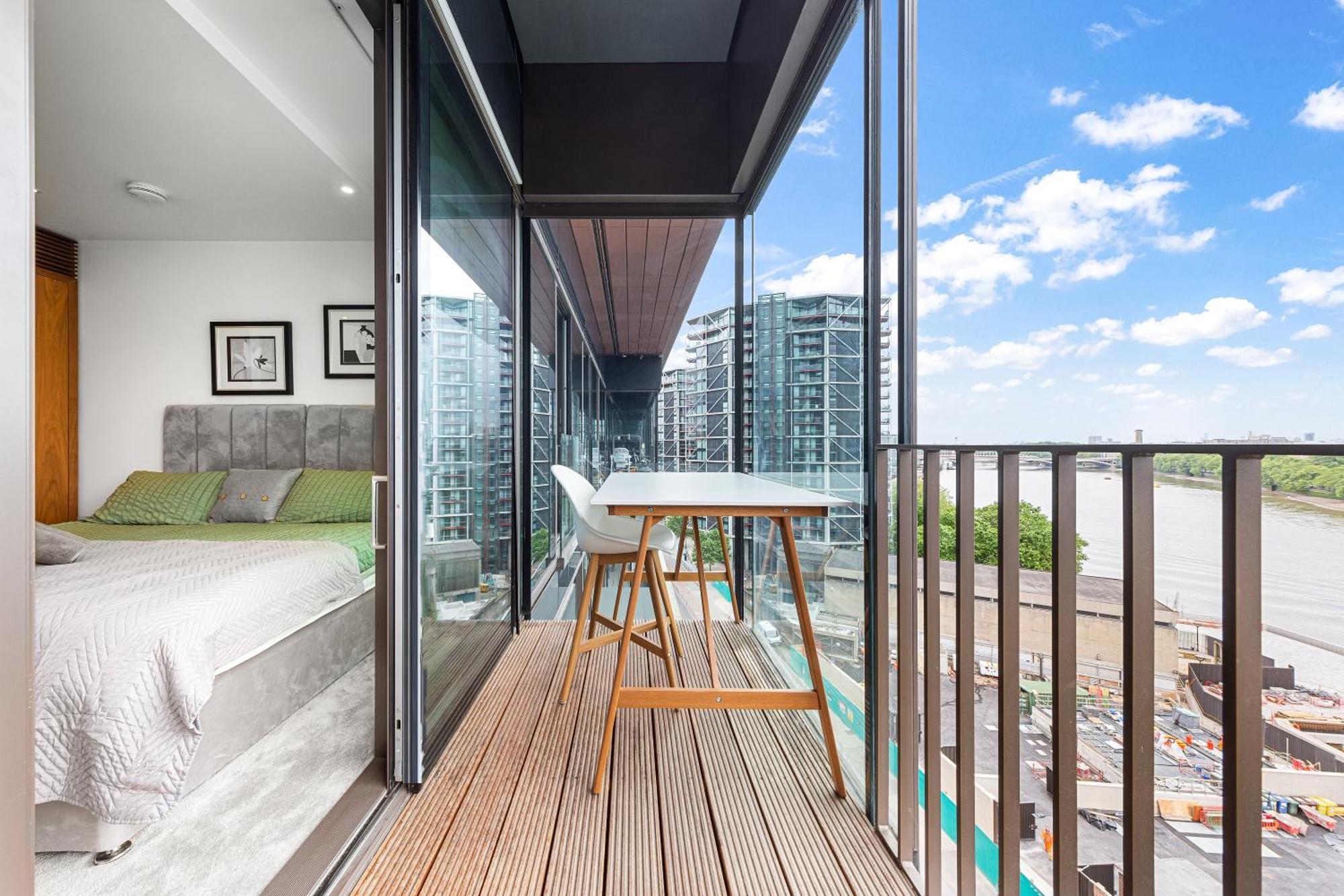 River Panorama Central London 2 Bedroom New Development 외부 사진