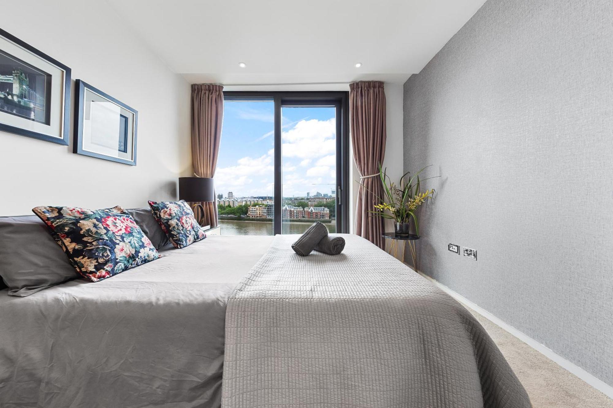 River Panorama Central London 2 Bedroom New Development 외부 사진