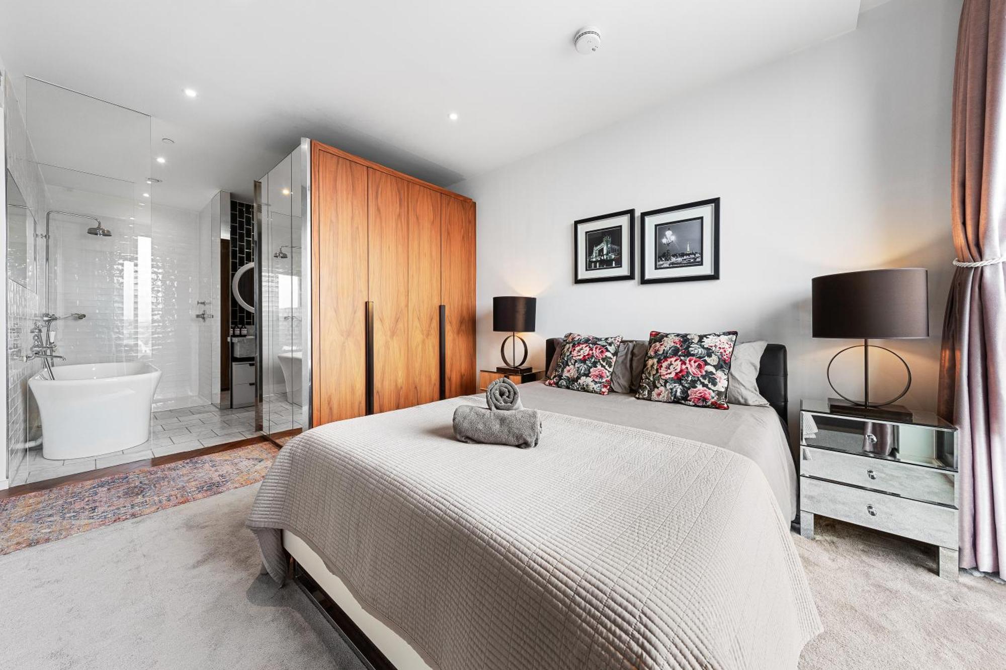 River Panorama Central London 2 Bedroom New Development 외부 사진