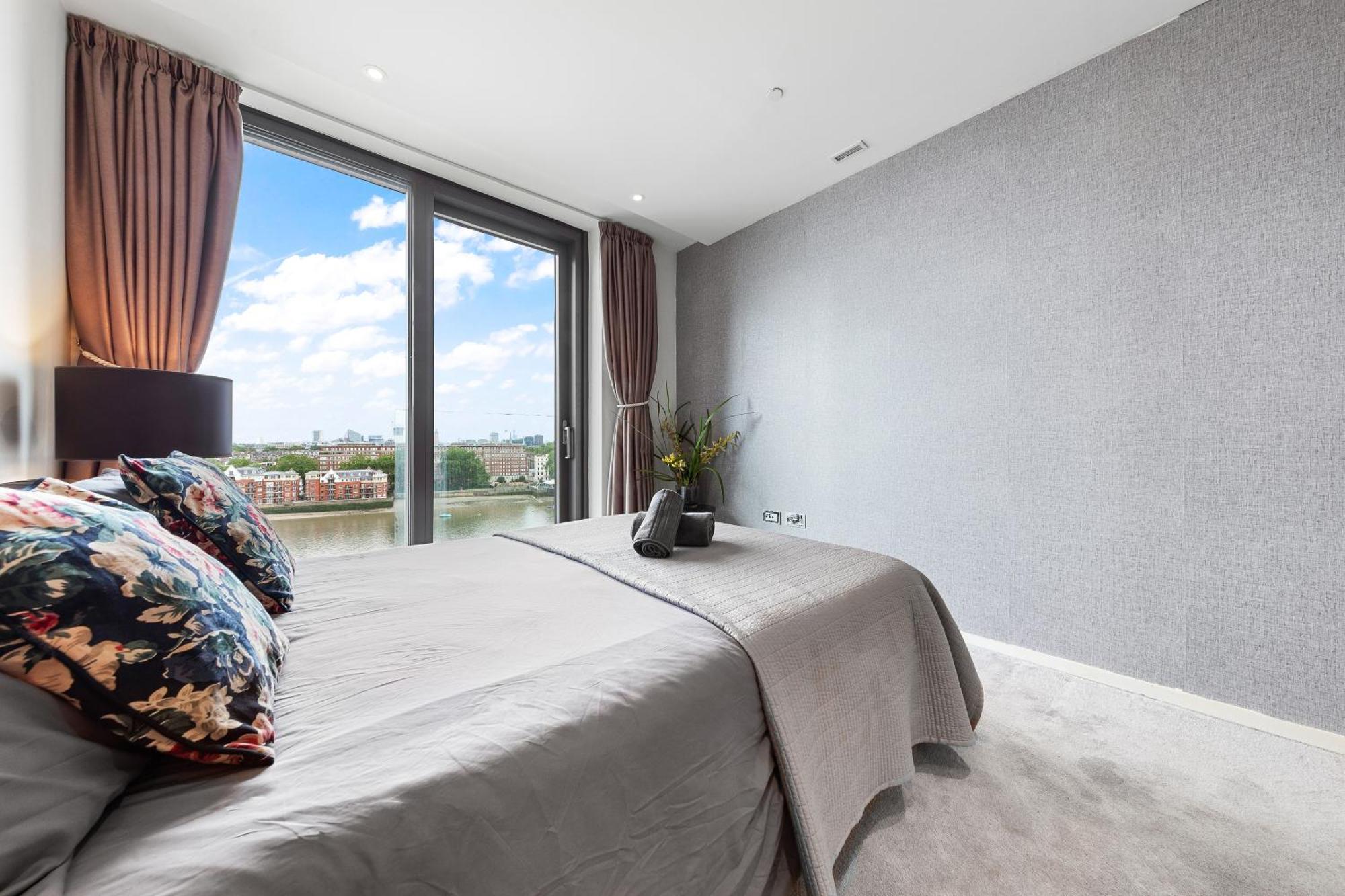 River Panorama Central London 2 Bedroom New Development 외부 사진