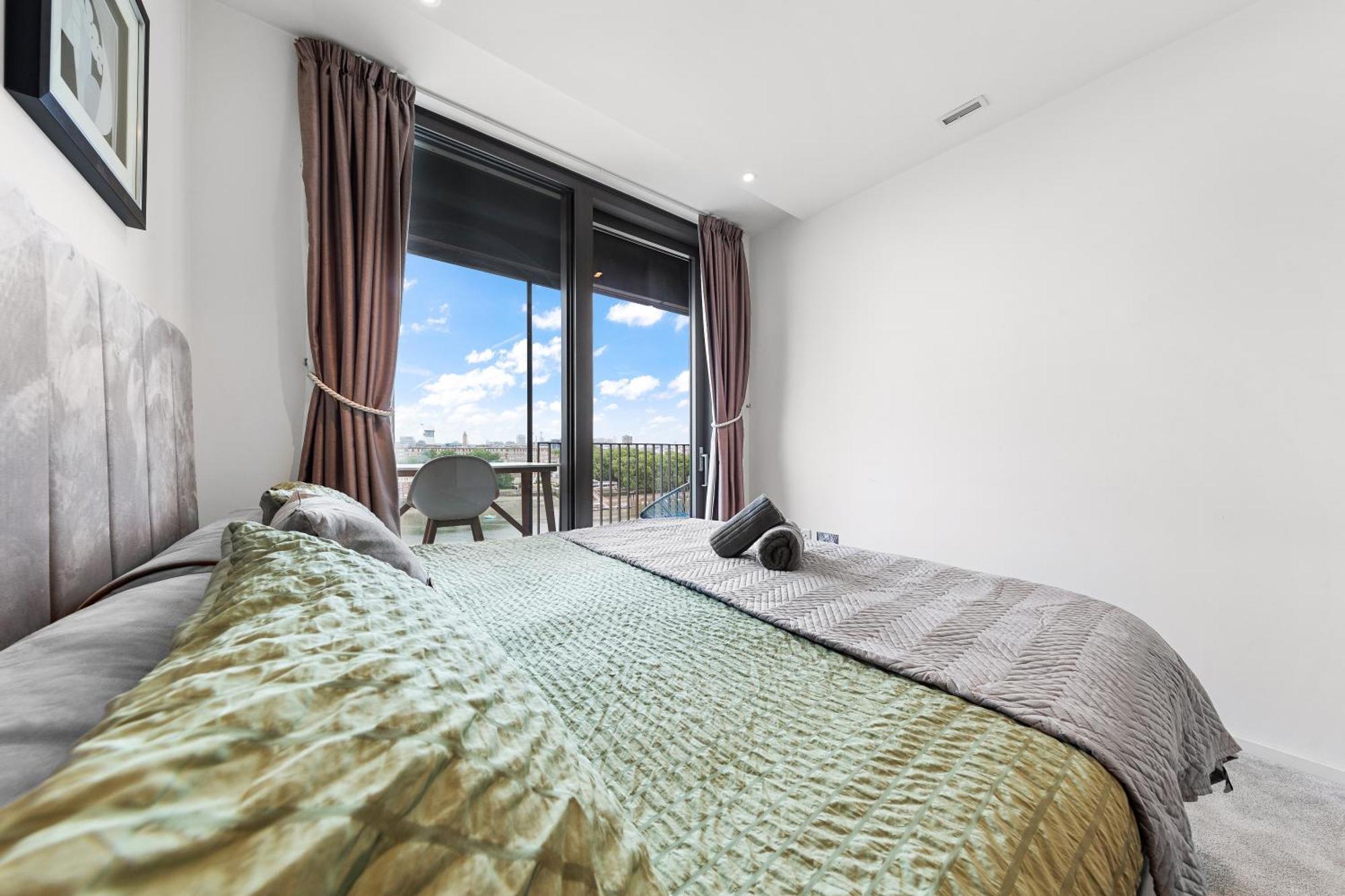 River Panorama Central London 2 Bedroom New Development 외부 사진