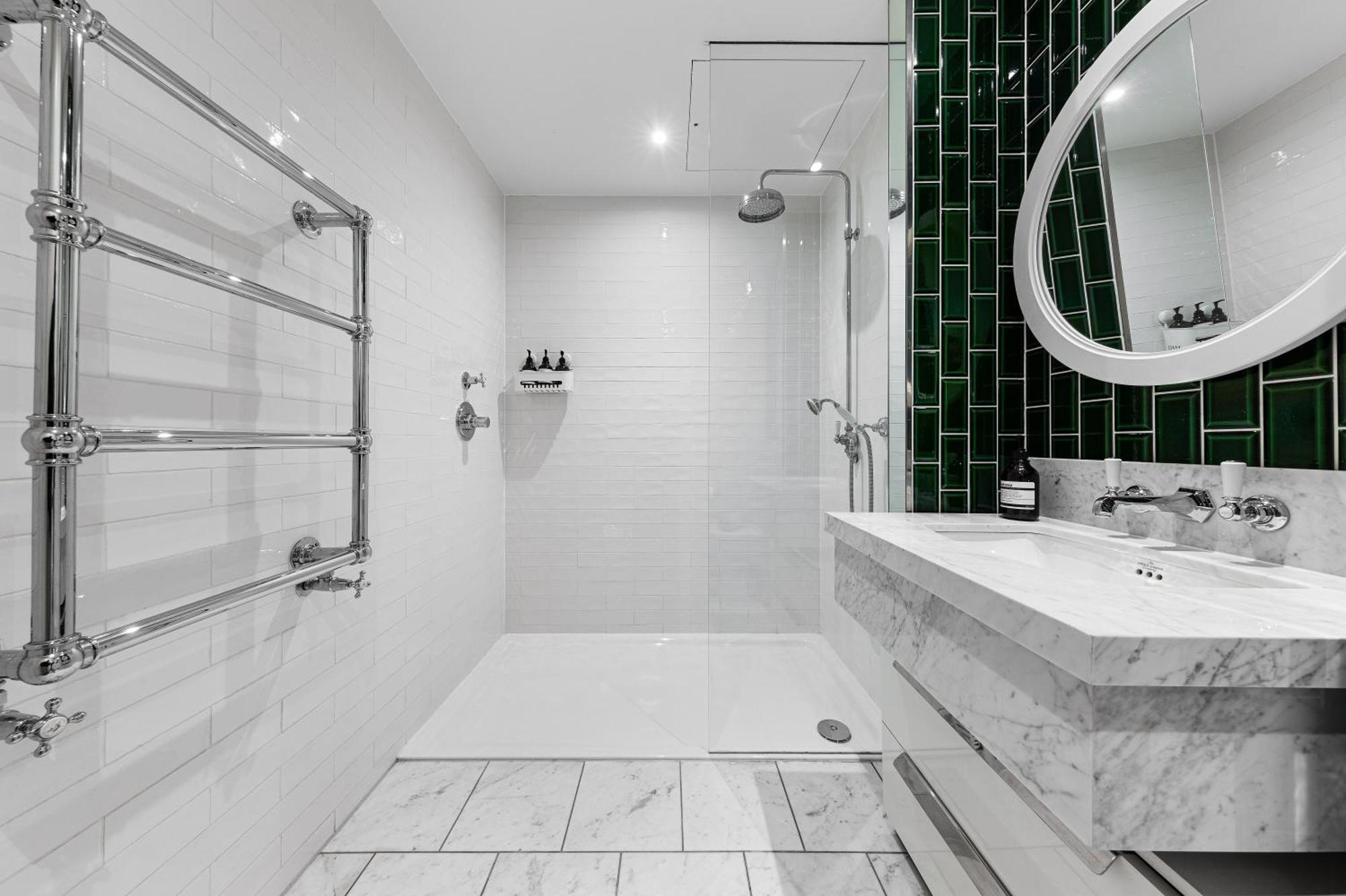 River Panorama Central London 2 Bedroom New Development 외부 사진